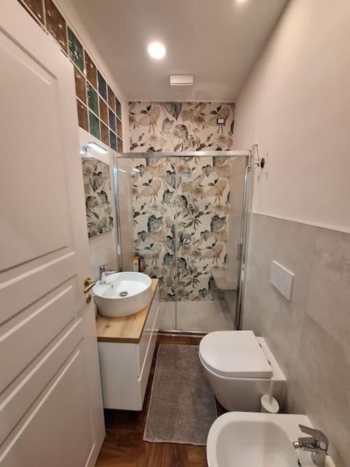 Il Talismano-In Citta -Vicino Al Mare Apartamento Savona Exterior foto