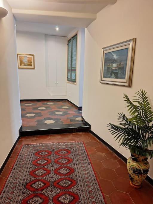 Il Talismano-In Citta -Vicino Al Mare Apartamento Savona Exterior foto