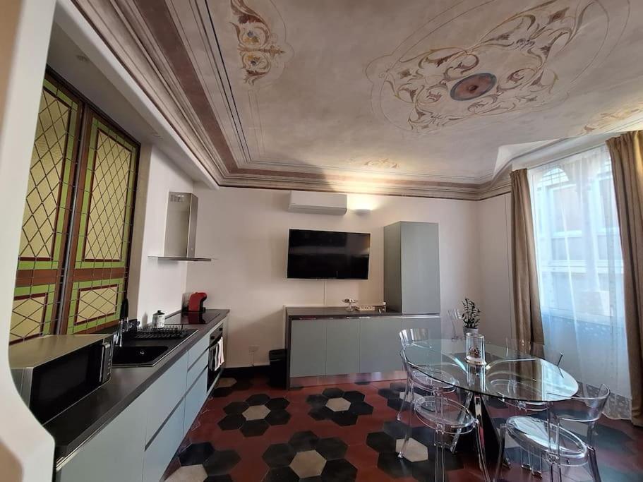 Il Talismano-In Citta -Vicino Al Mare Apartamento Savona Exterior foto
