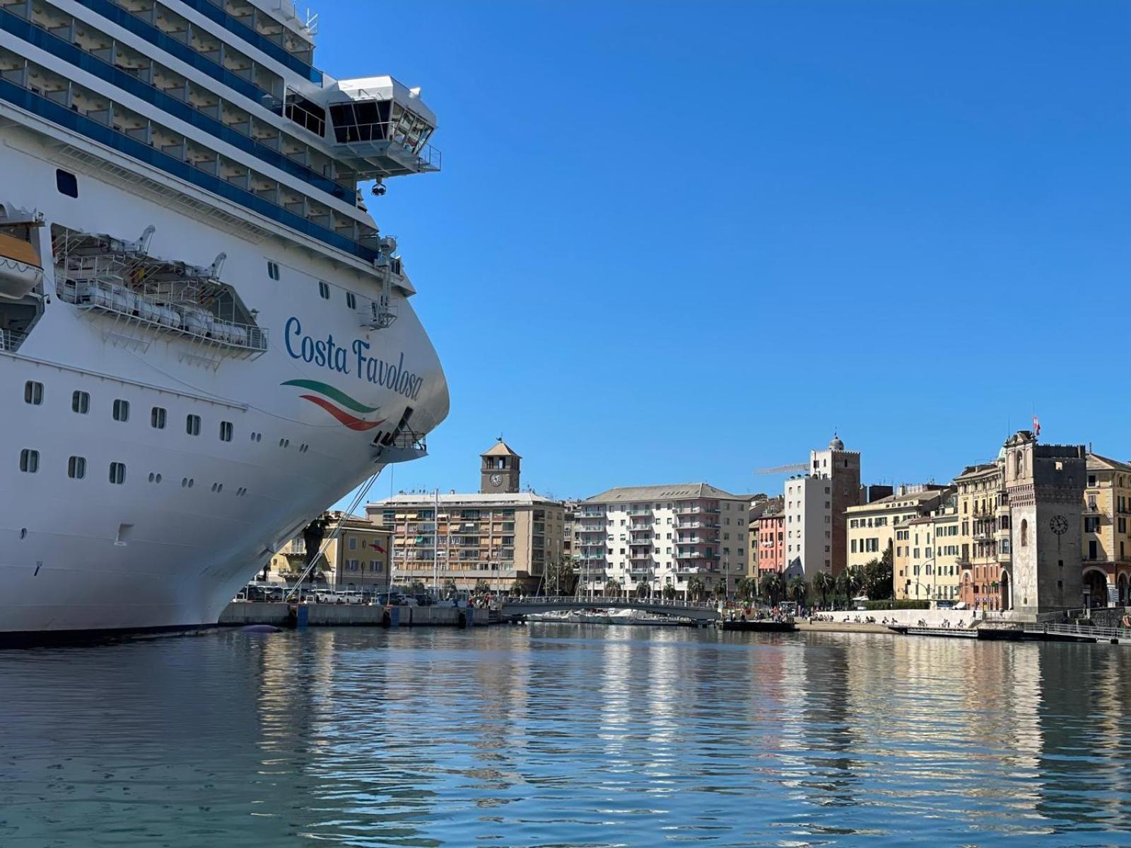 Il Talismano-In Citta -Vicino Al Mare Apartamento Savona Exterior foto